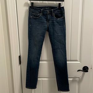 American Eagle Skinny Stretch Jeans in Size 6